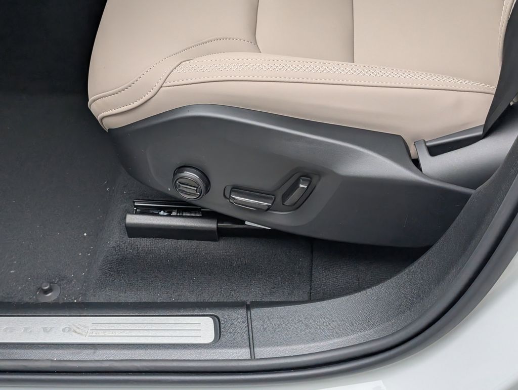 2026 Volvo XC60 B5 Plus Hunt Valley MD