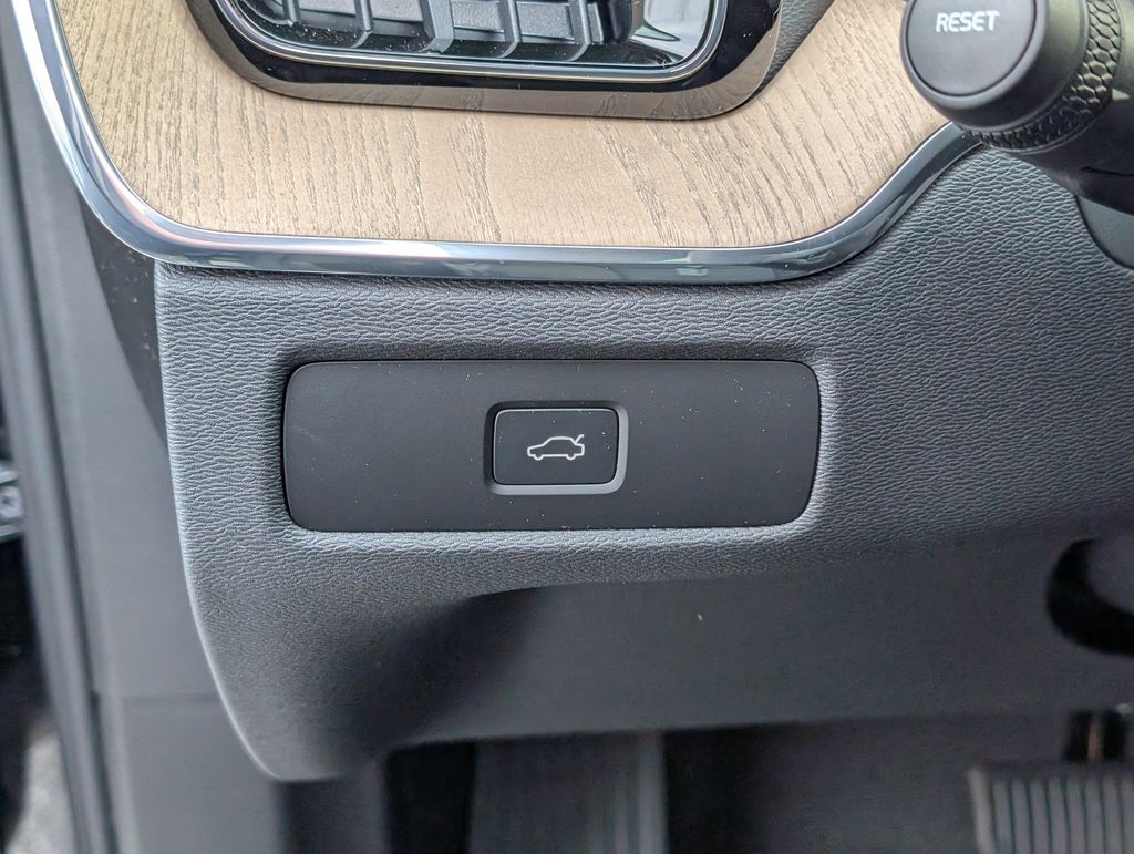 2026 Volvo XC60 B5 Plus Hunt Valley MD