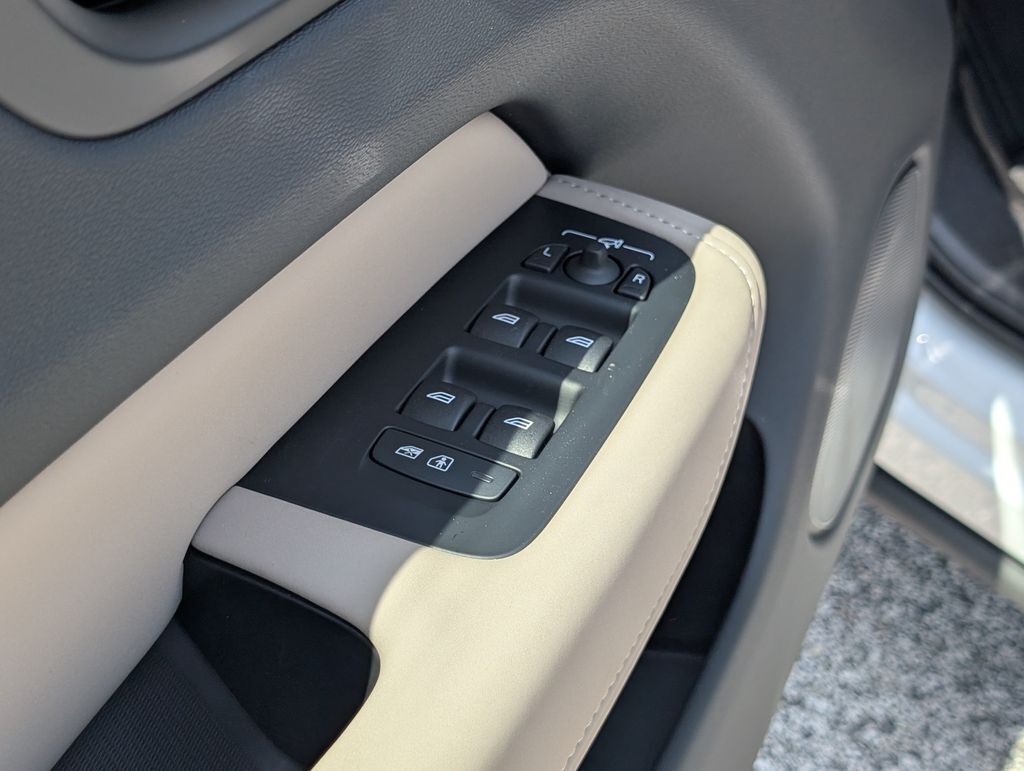 2026 Volvo XC60 B5 Plus Hunt Valley MD
