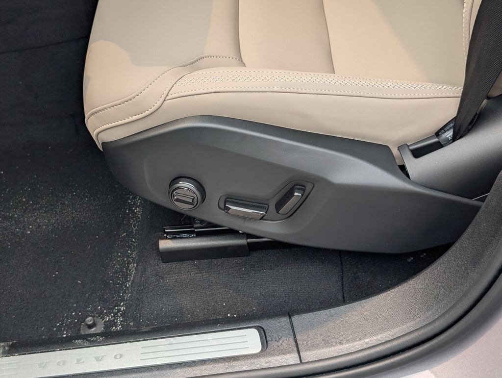2026 Volvo XC60 B5 Plus Hunt Valley MD