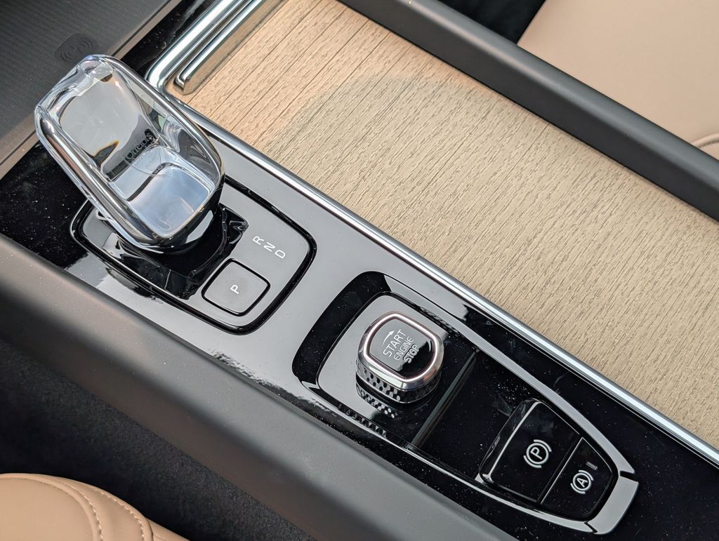 2026 Volvo XC60 B5 Plus Hunt Valley MD