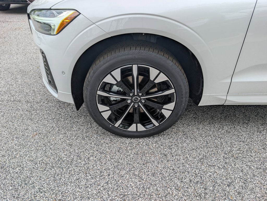 2026 Volvo XC60 B5 Plus Hunt Valley MD