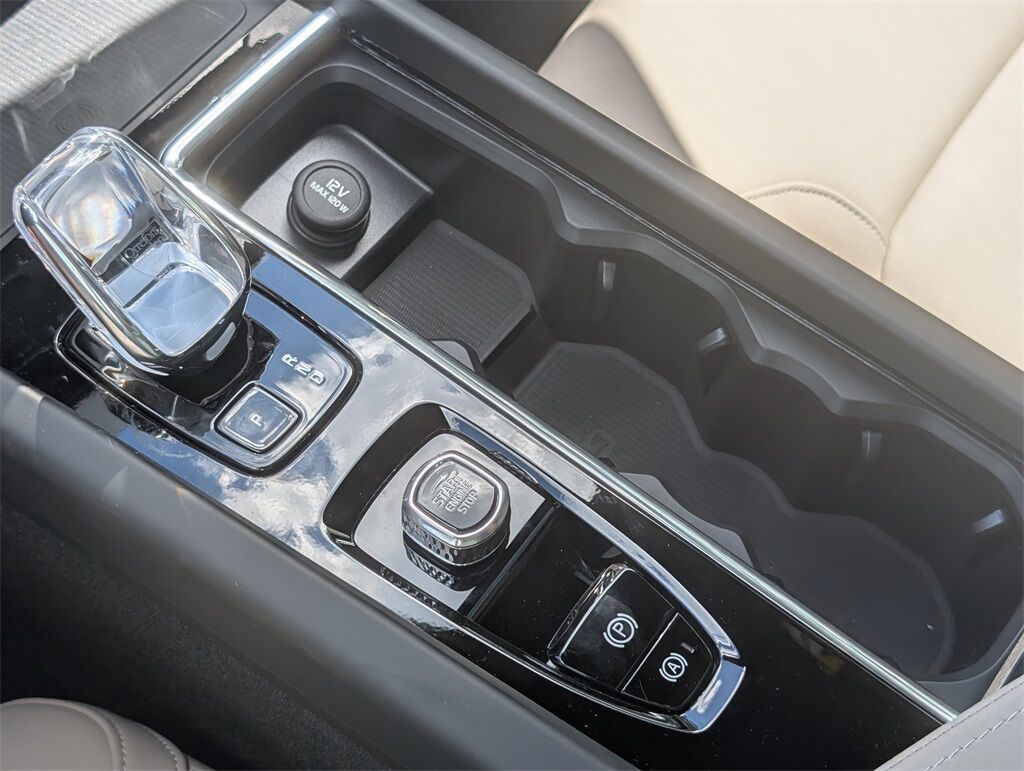 2026 Volvo XC60 B5 Plus Hunt Valley MD