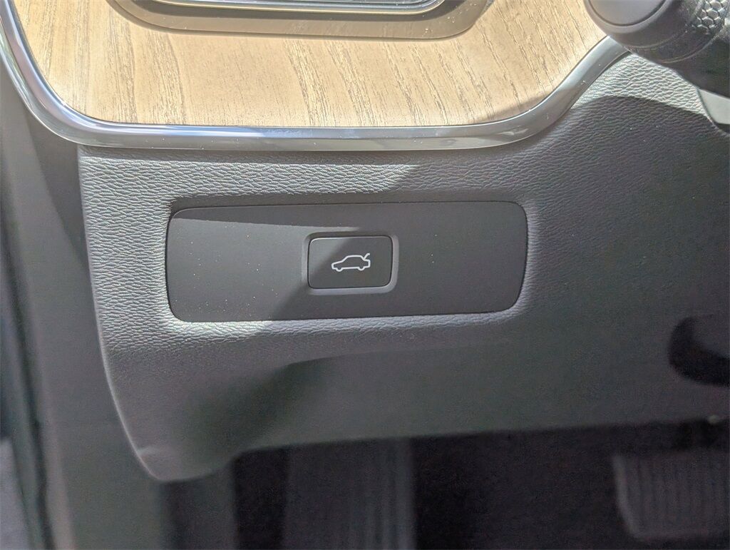 2026 Volvo XC60 B5 Plus Hunt Valley MD