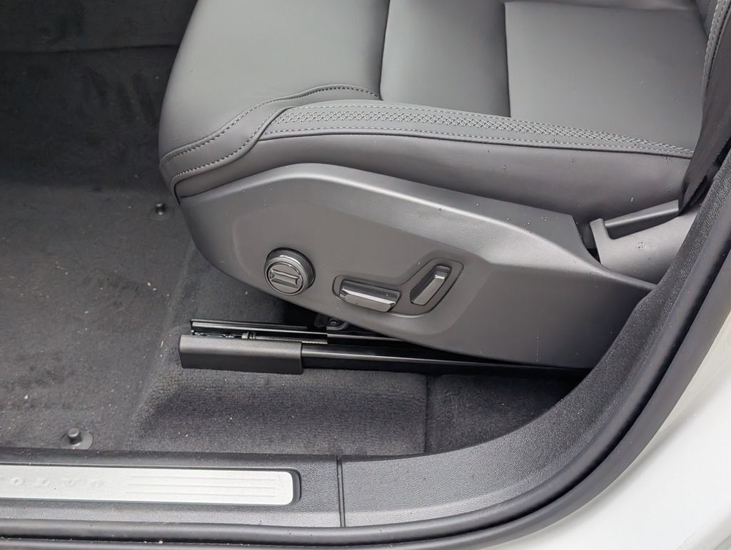 2026 Volvo XC60 B5 Plus Hunt Valley MD
