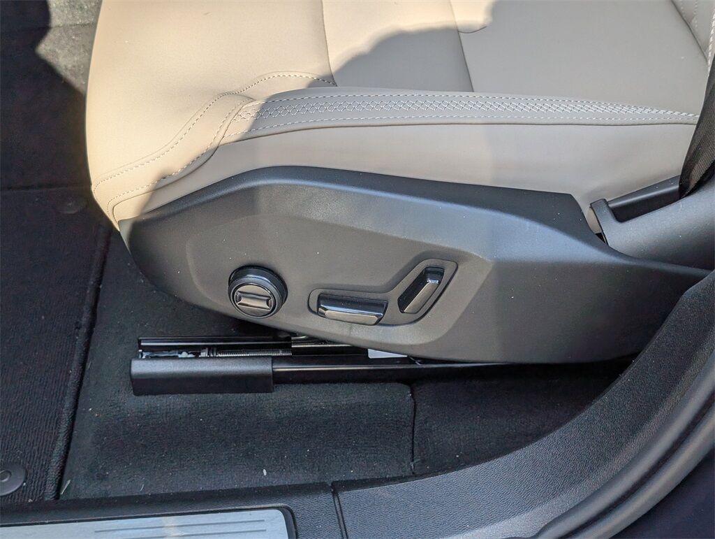 2026 Volvo XC60 B5 Plus Hunt Valley MD