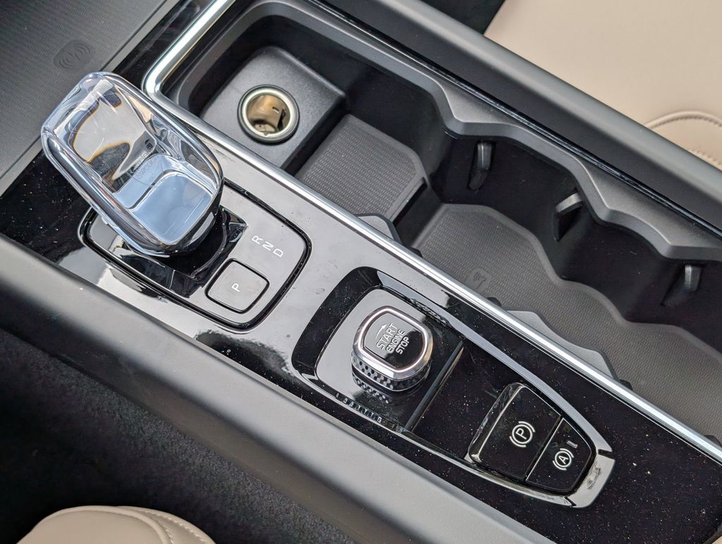 2026 Volvo XC60 B5 Plus Hunt Valley MD