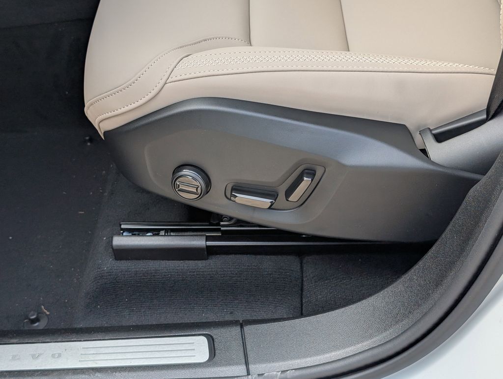 2026 Volvo XC60 B5 Plus Hunt Valley MD