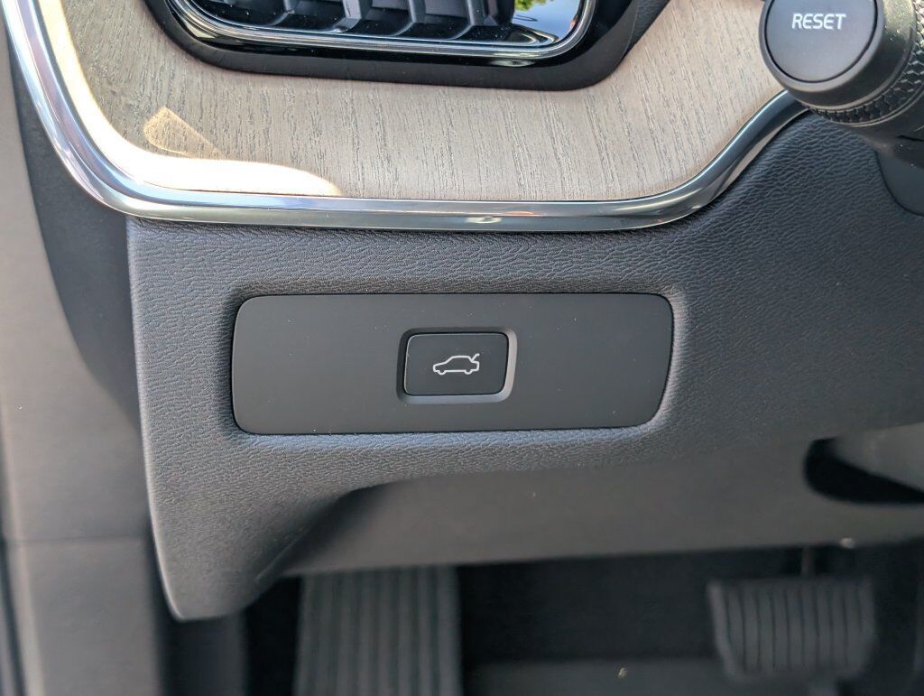 2026 Volvo XC60 B5 Plus Hunt Valley MD