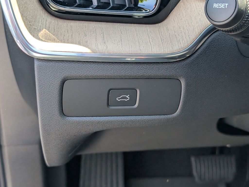 2026 Volvo XC60 B5 Plus Hunt Valley MD
