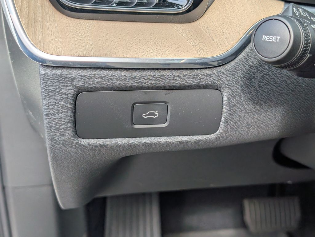 2026 Volvo XC60 B5 Plus Hunt Valley MD