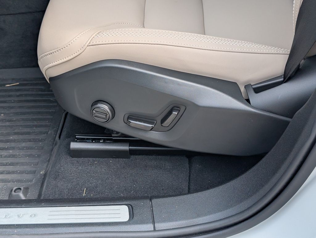 2026 Volvo XC60 B5 Plus Hunt Valley MD