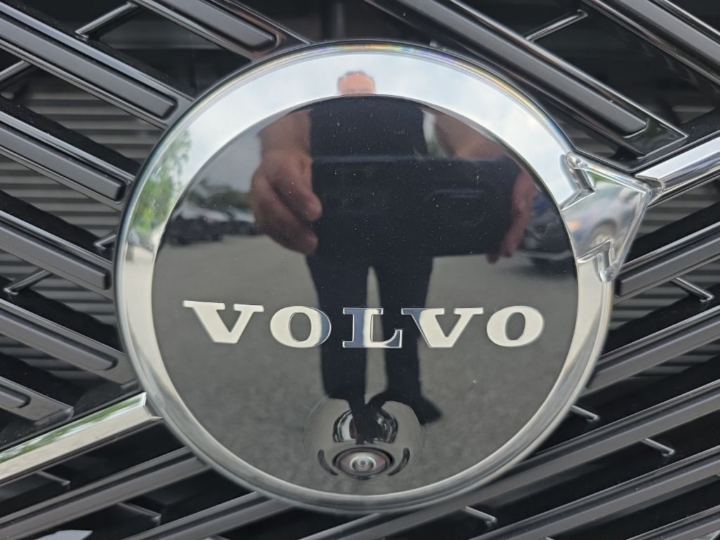 2026 Volvo XC60 B5 Plus Hunt Valley MD