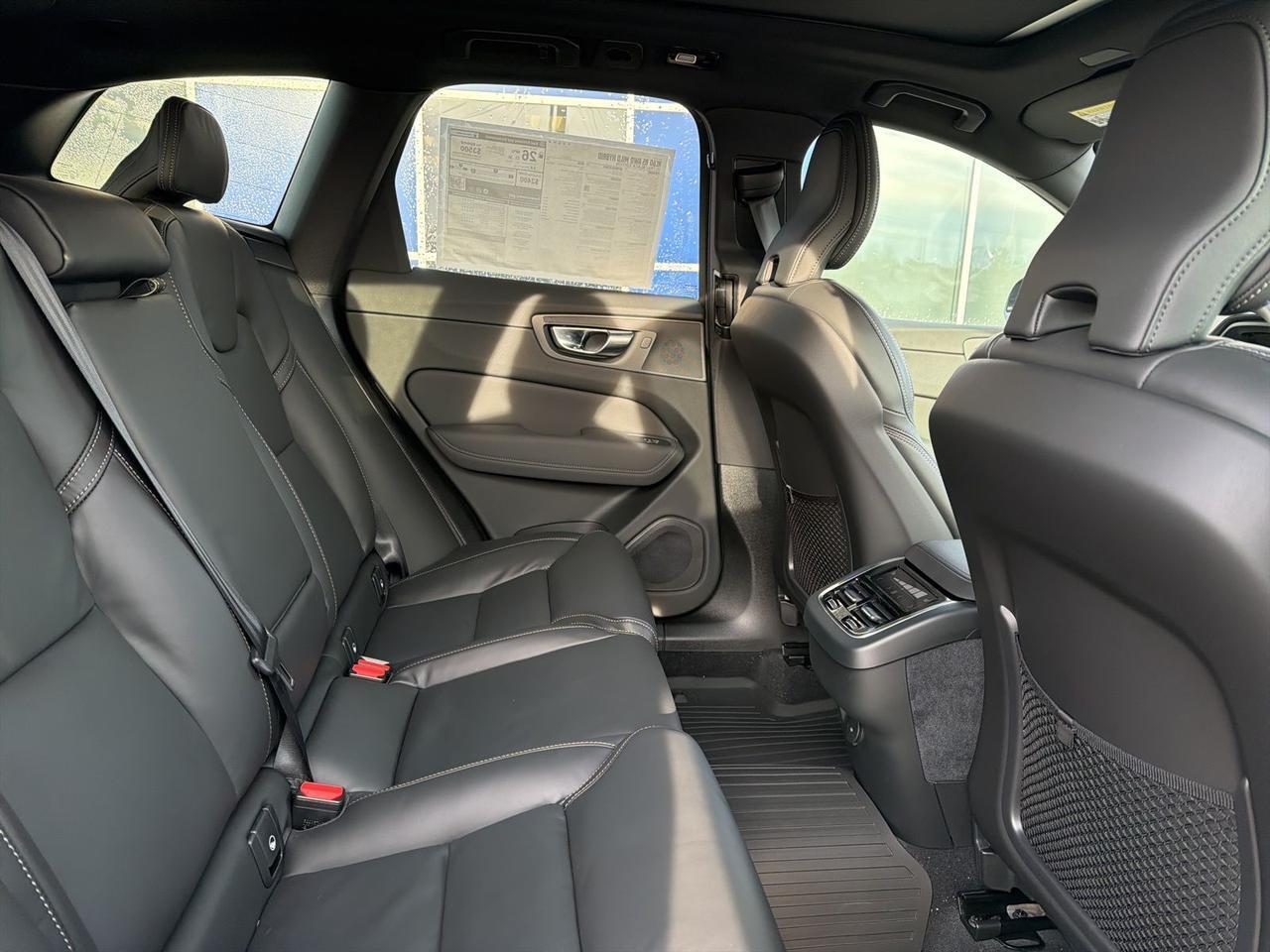 2026 Volvo XC60 B5 Ultra Black Edition Bend OR