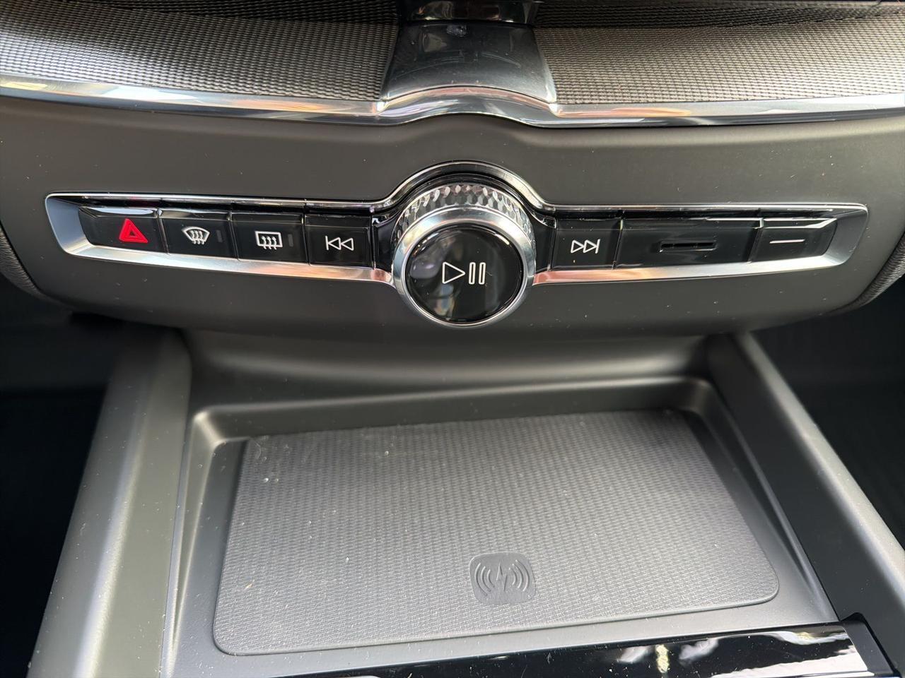 2026 Volvo XC60 B5 Ultra Black Edition Bend OR