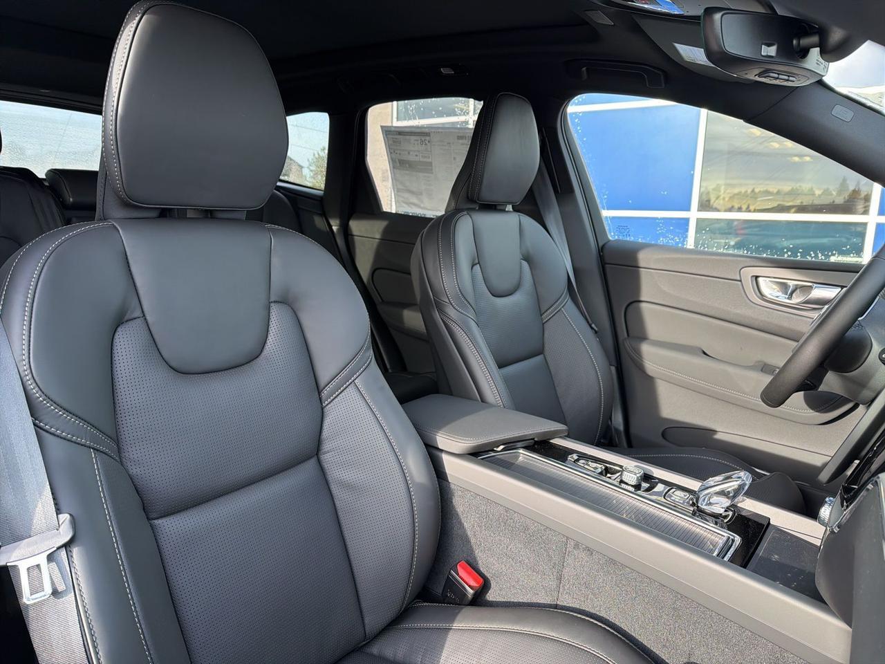 2026 Volvo XC60 B5 Ultra Black Edition Bend OR