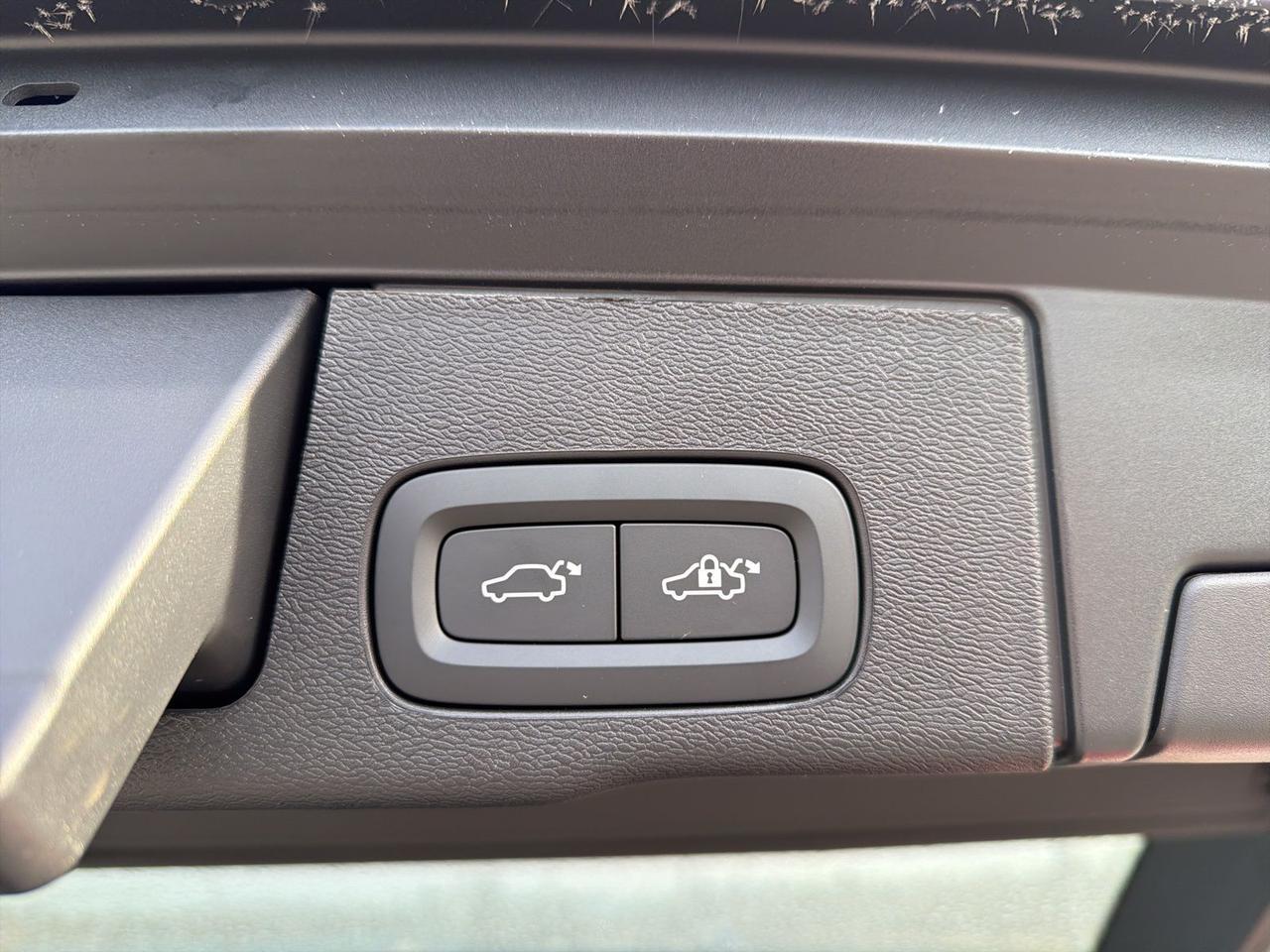 2026 Volvo XC60 B5 Ultra Black Edition Bend OR