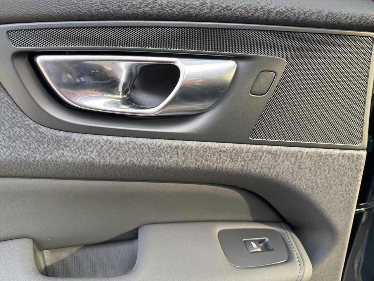 2026 Volvo XC60 B5 Ultra Black Edition Bend OR