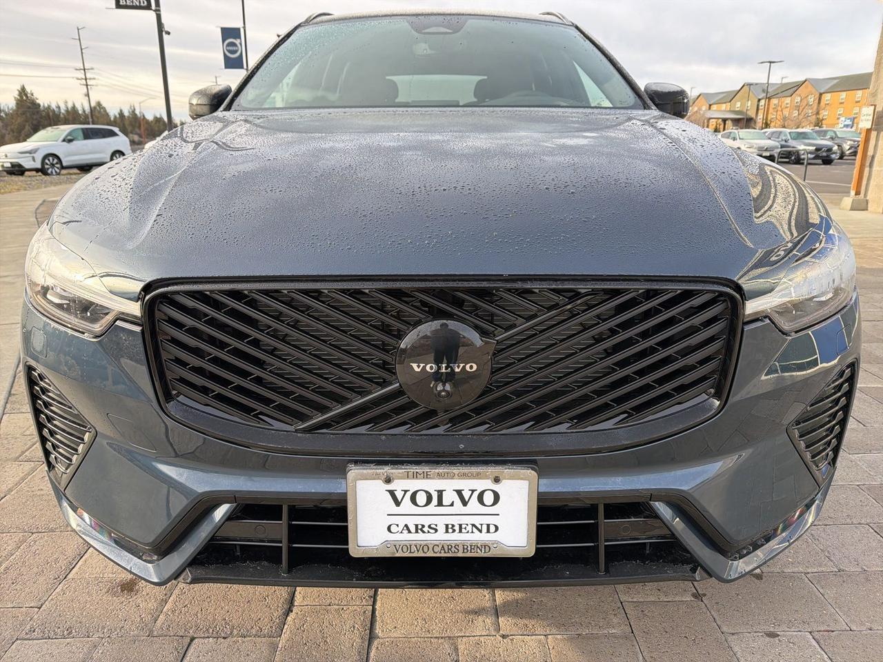 2026 Volvo XC60 B5 Ultra Black Edition Bend OR