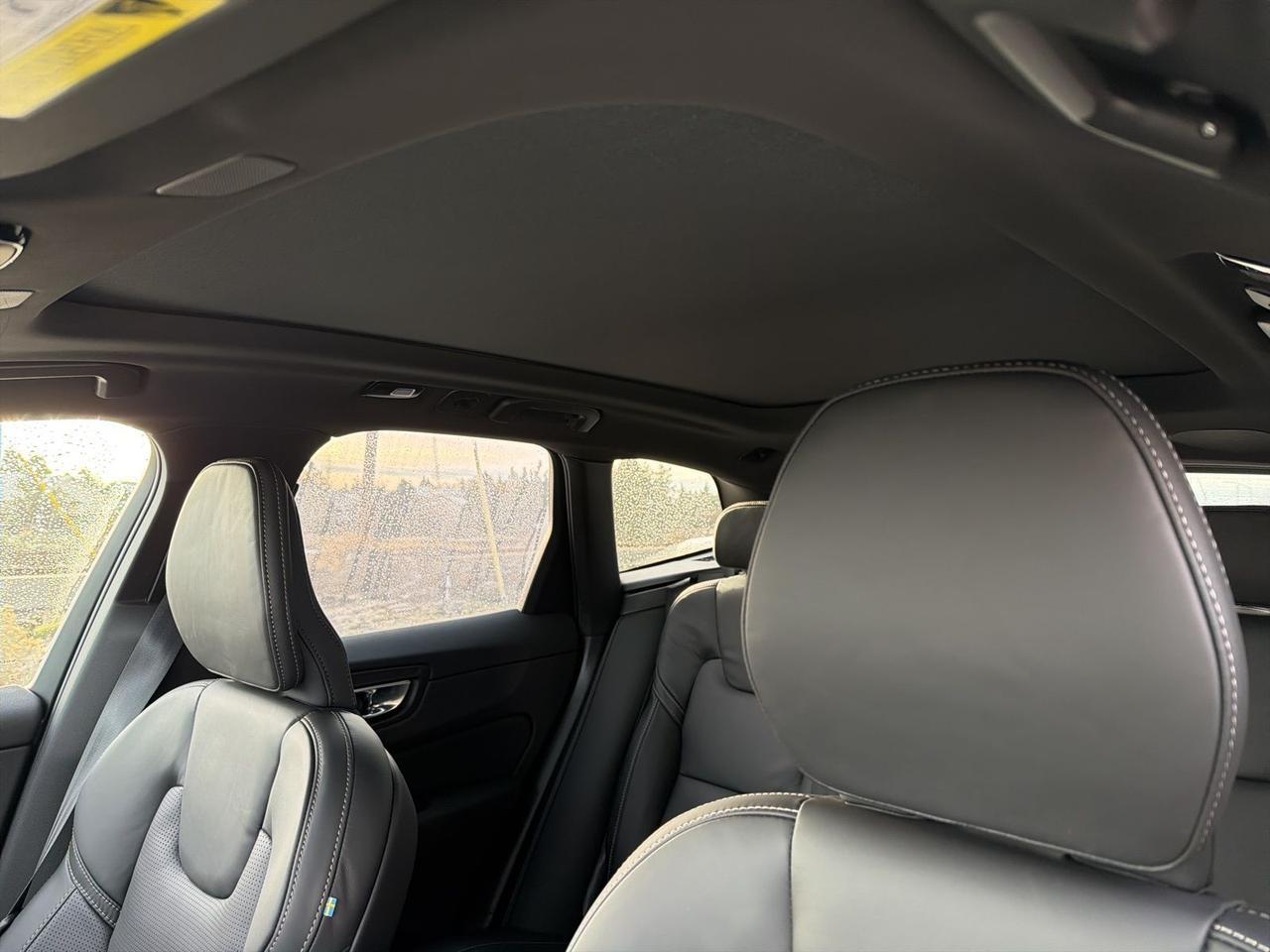 2026 Volvo XC60 B5 Ultra Black Edition Bend OR