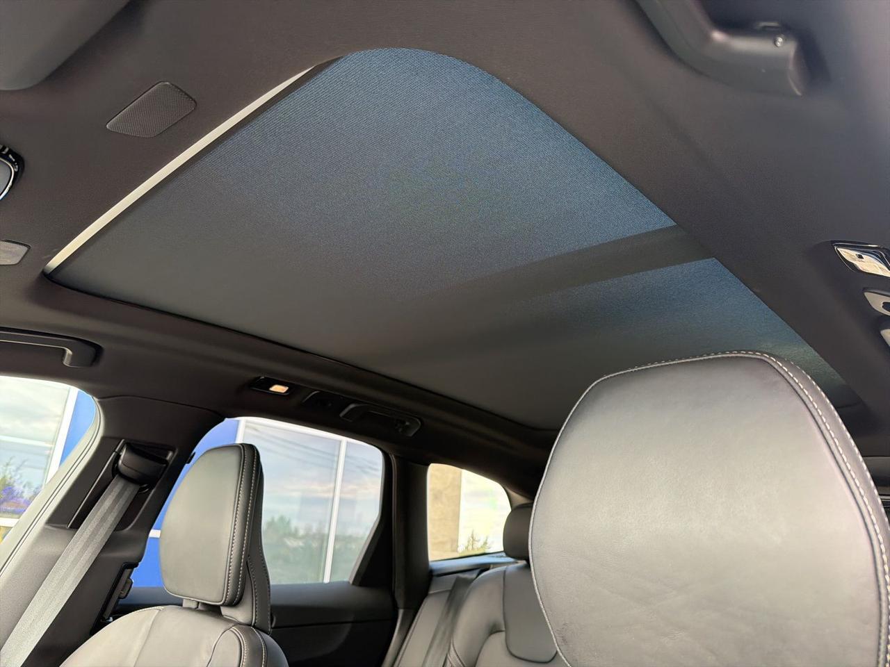 2026 Volvo XC60 B5 Ultra Black Edition Bend OR