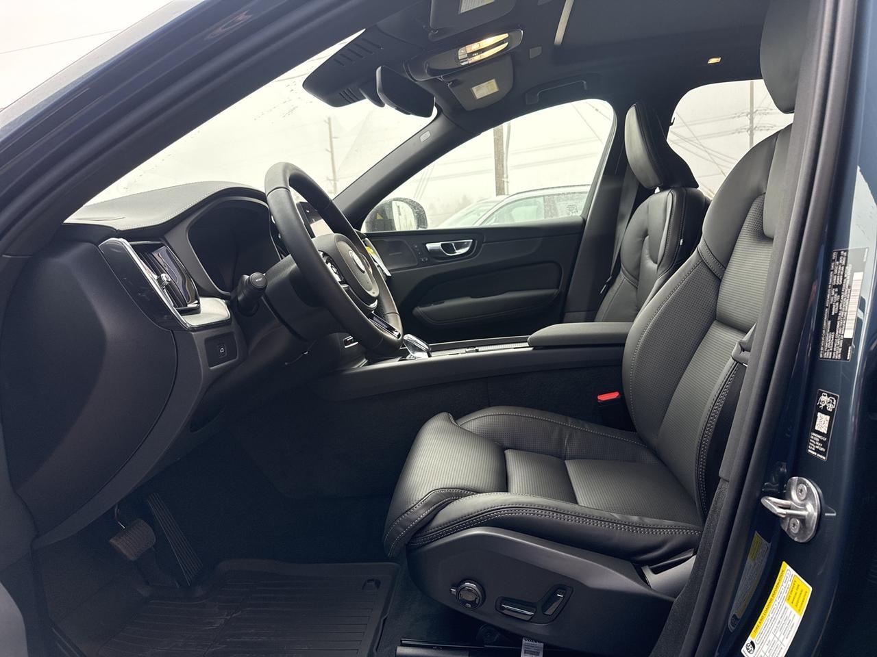 2026 Volvo XC60 B5 Ultra Black Edition Bend OR