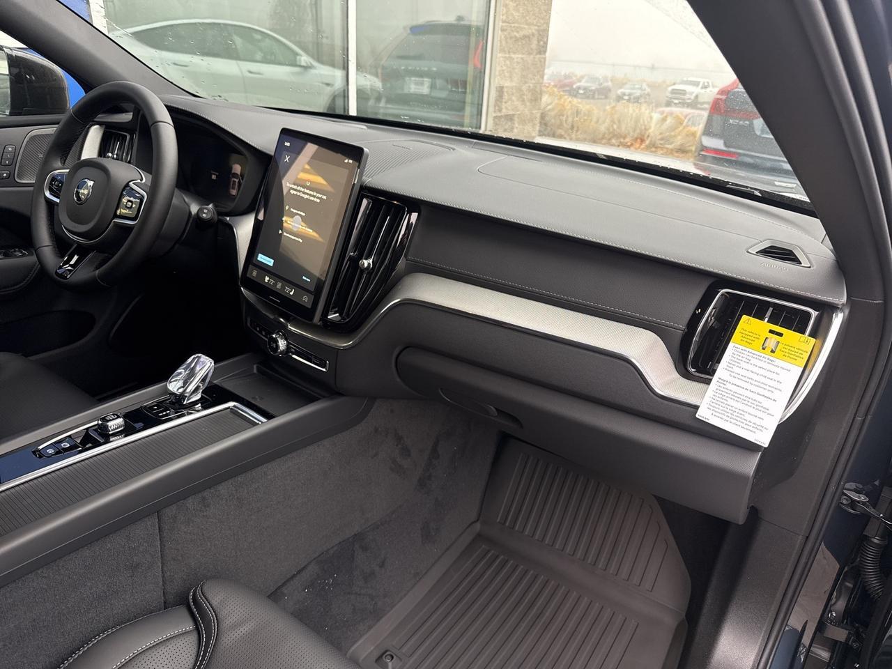 2026 Volvo XC60 B5 Ultra Black Edition Bend OR