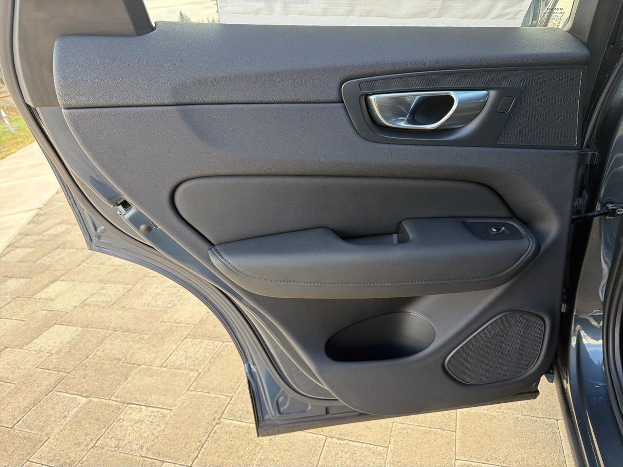 2026 Volvo XC60 B5 Ultra Black Edition Bend OR