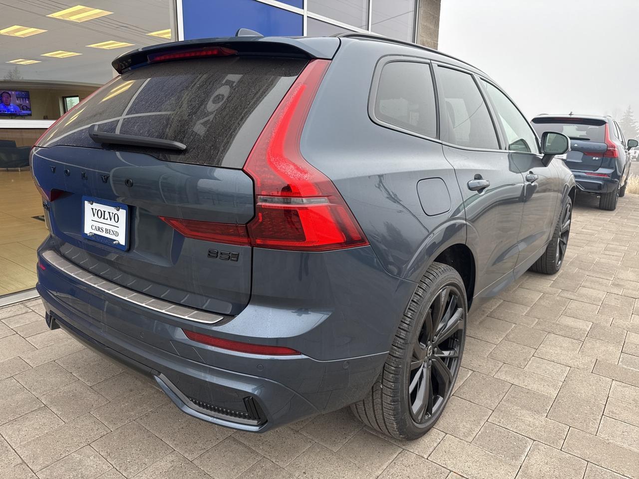 2026 Volvo XC60 B5 Ultra Black Edition Bend OR