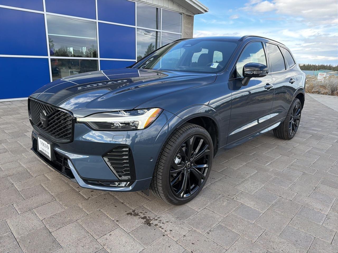 2026 Volvo XC60 B5 Ultra Black Edition Bend OR