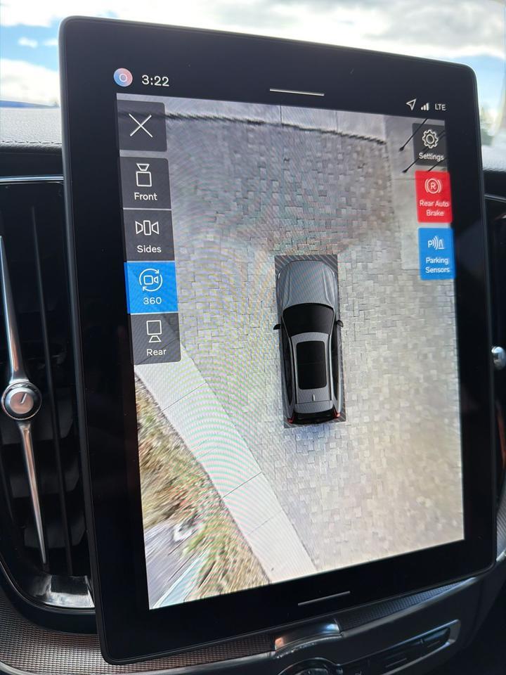 2026 Volvo XC60 B5 Ultra Black Edition Bend OR