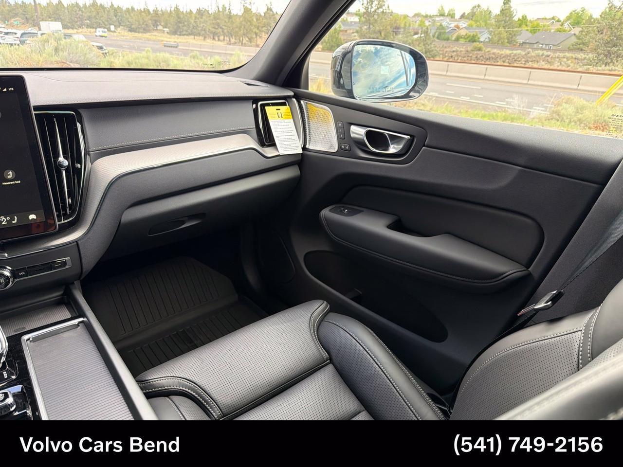 2026 Volvo XC60 B5 Ultra Black Edition Bend OR
