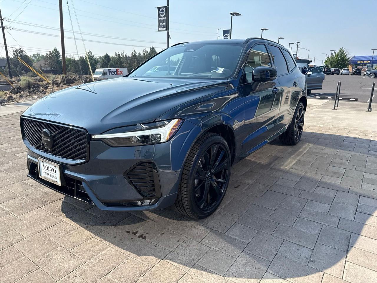 2026 Volvo XC60 B5 Ultra Black Edition Bend OR