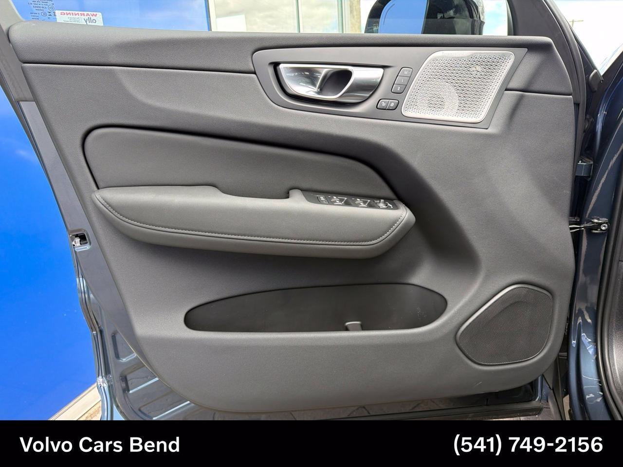2026 Volvo XC60 B5 Ultra Black Edition Bend OR