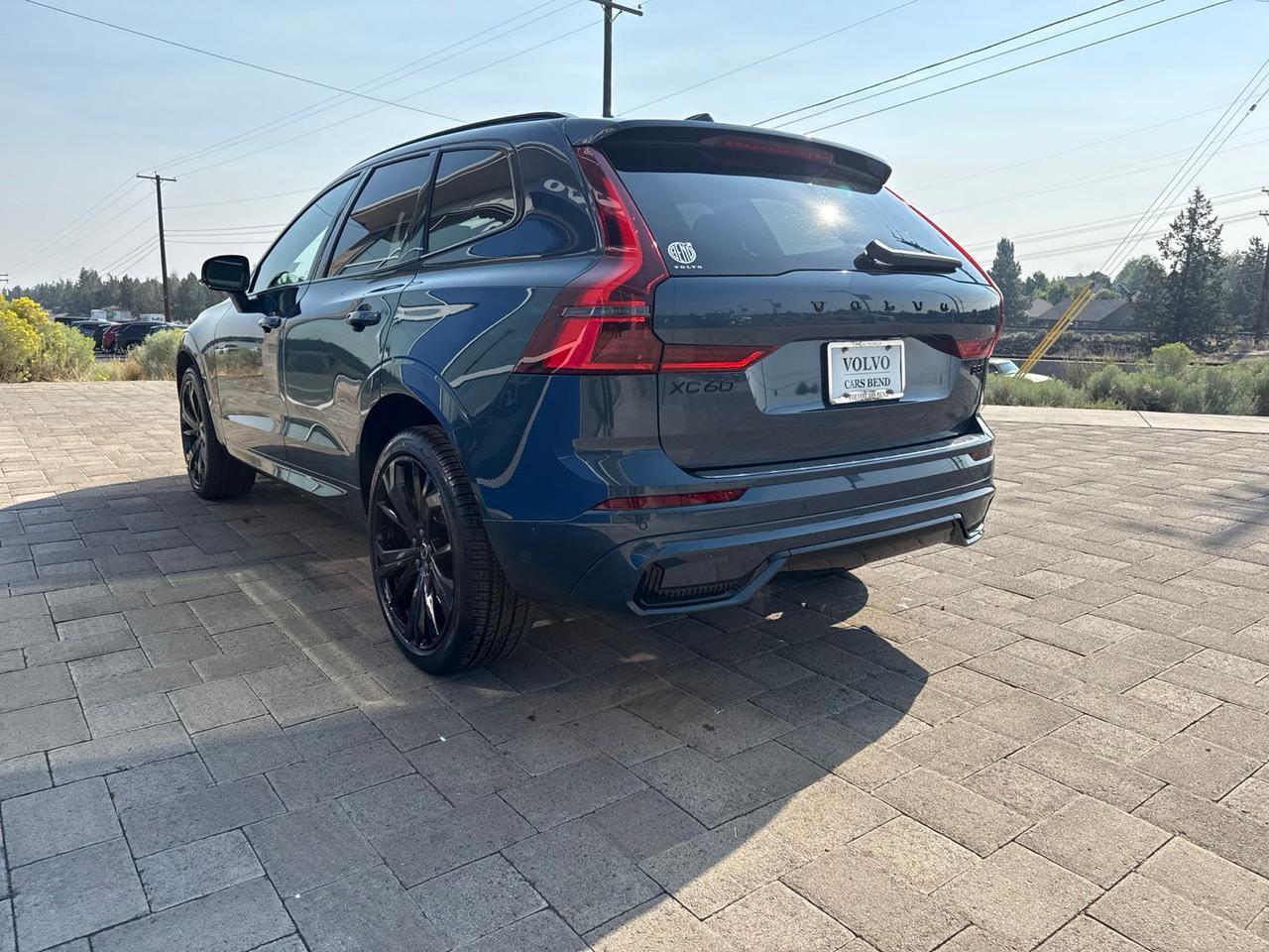 2026 Volvo XC60 B5 Ultra Black Edition Bend OR