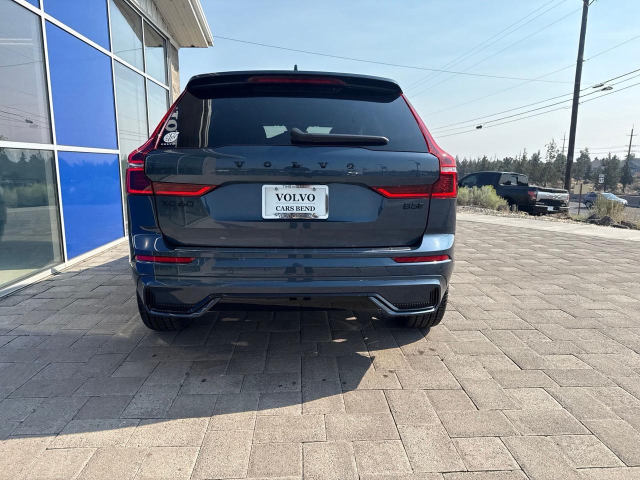 2026 Volvo XC60 B5 Ultra Black Edition Bend OR