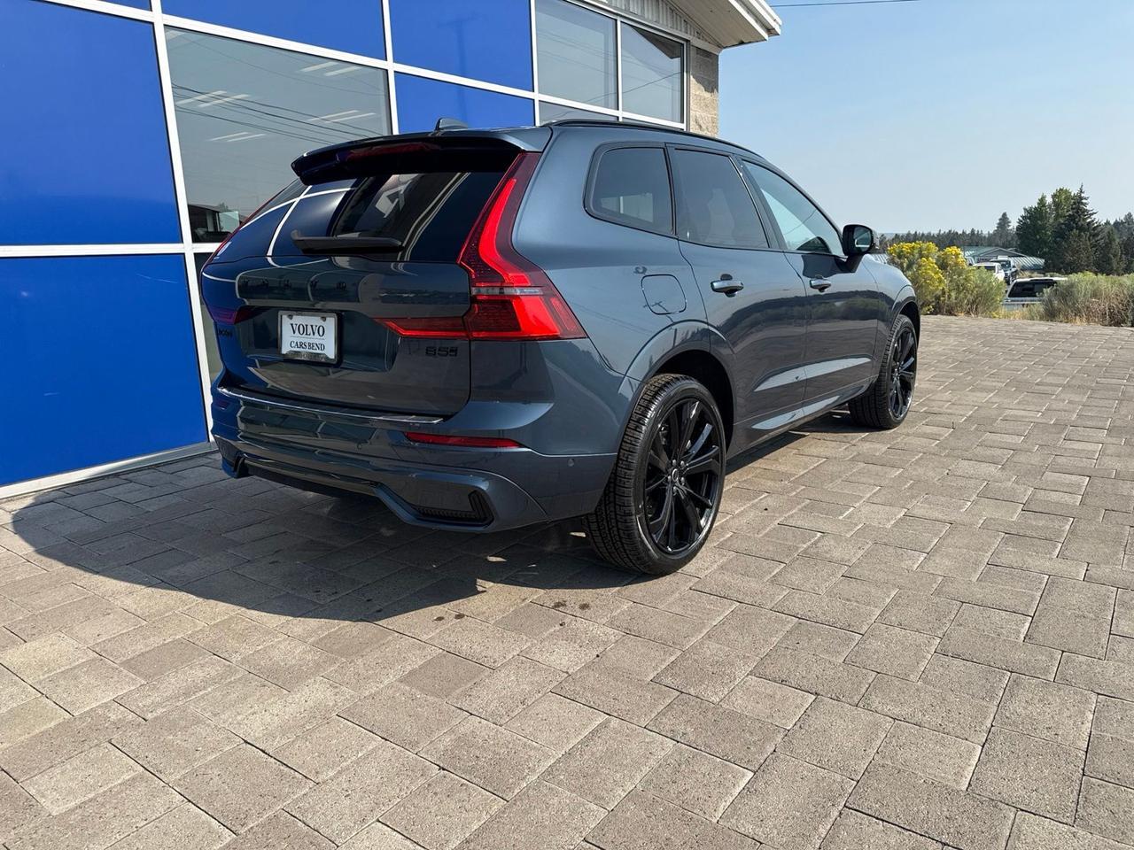 2026 Volvo XC60 B5 Ultra Black Edition Bend OR