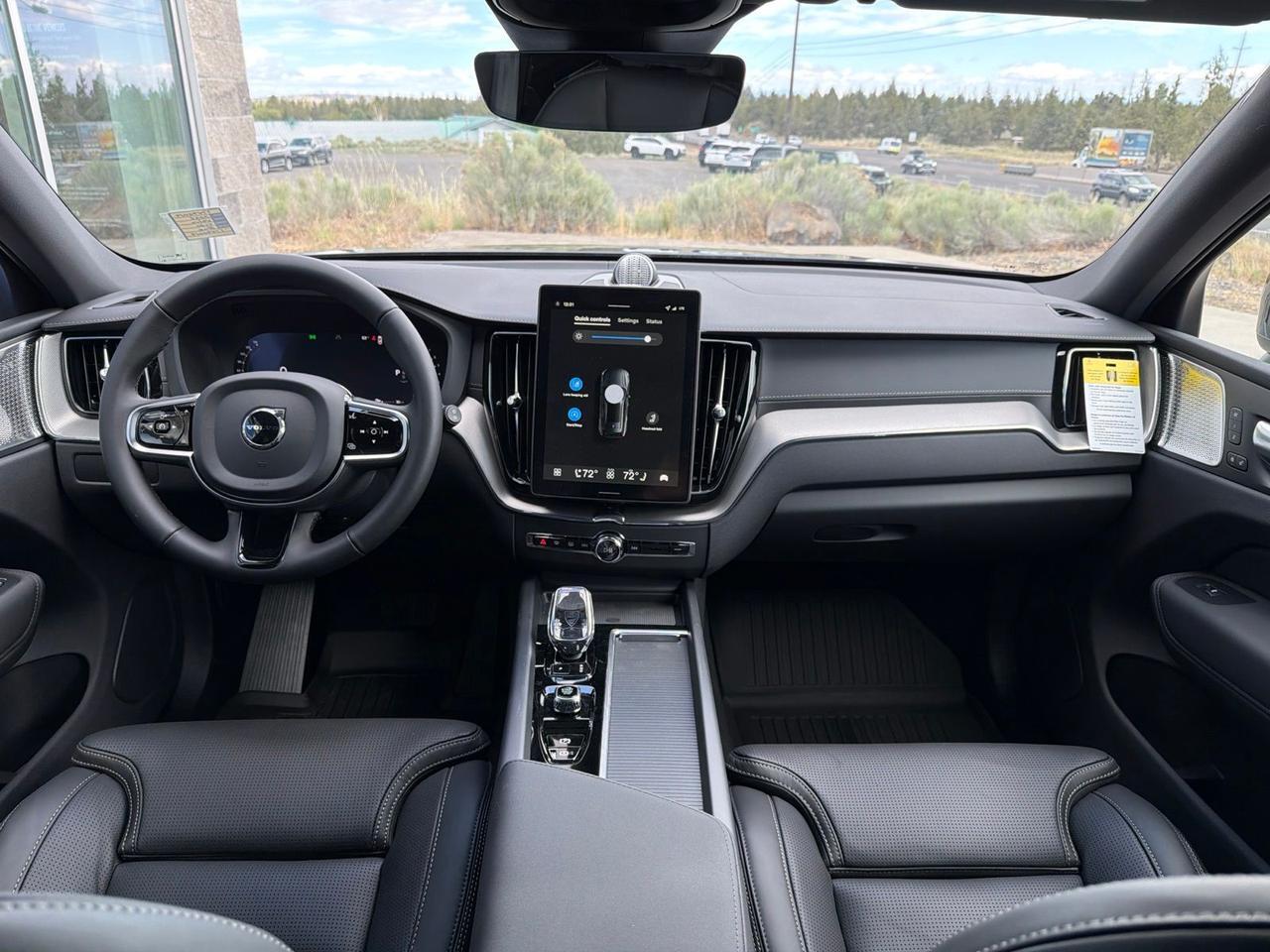 2026 Volvo XC60 B5 Ultra Black Edition Bend OR