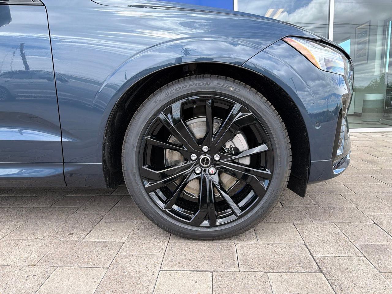 2026 Volvo XC60 B5 Ultra Black Edition Bend OR
