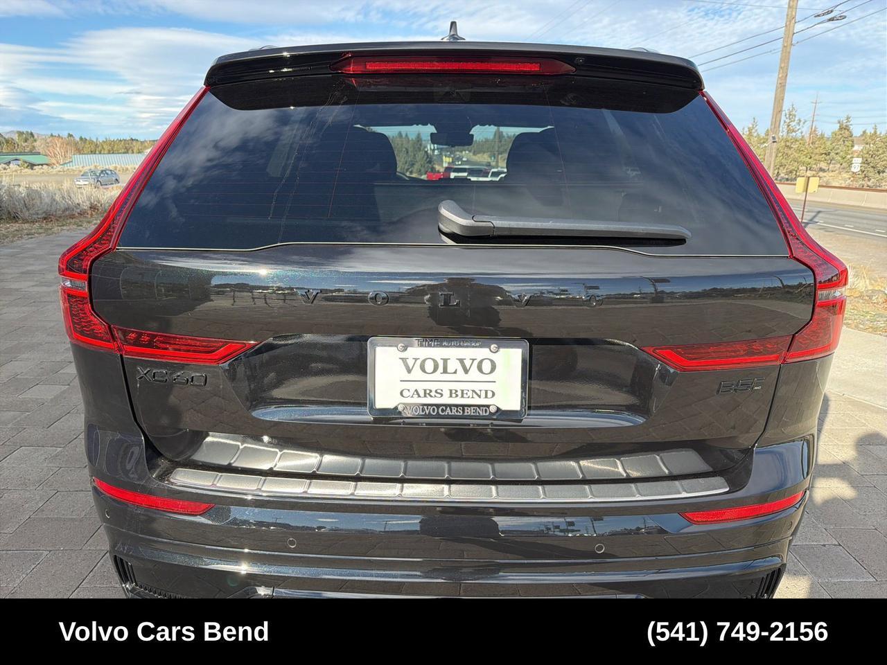 2026 Volvo XC60 B5 Ultra Black Edition Bend OR