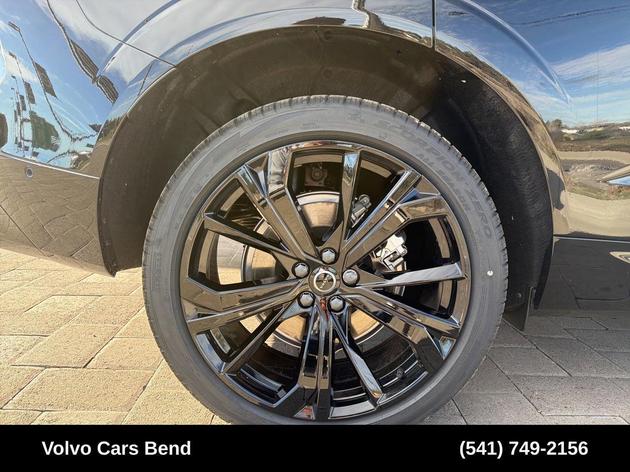 2026 Volvo XC60 B5 Ultra Black Edition Bend OR
