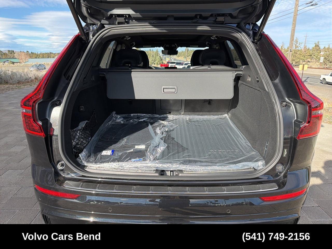 2026 Volvo XC60 B5 Ultra Black Edition Bend OR
