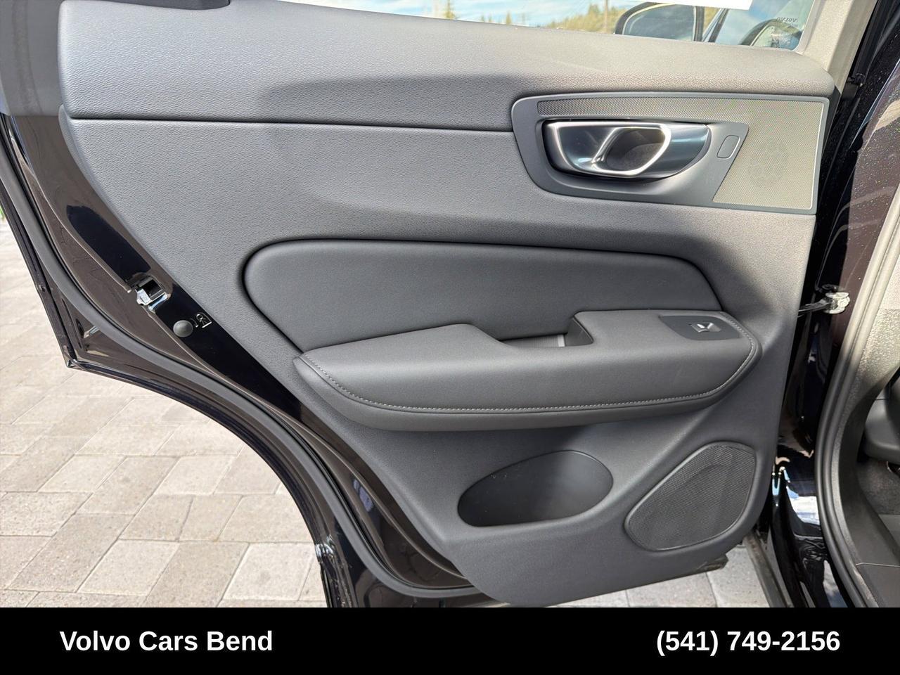 2026 Volvo XC60 B5 Ultra Black Edition Bend OR