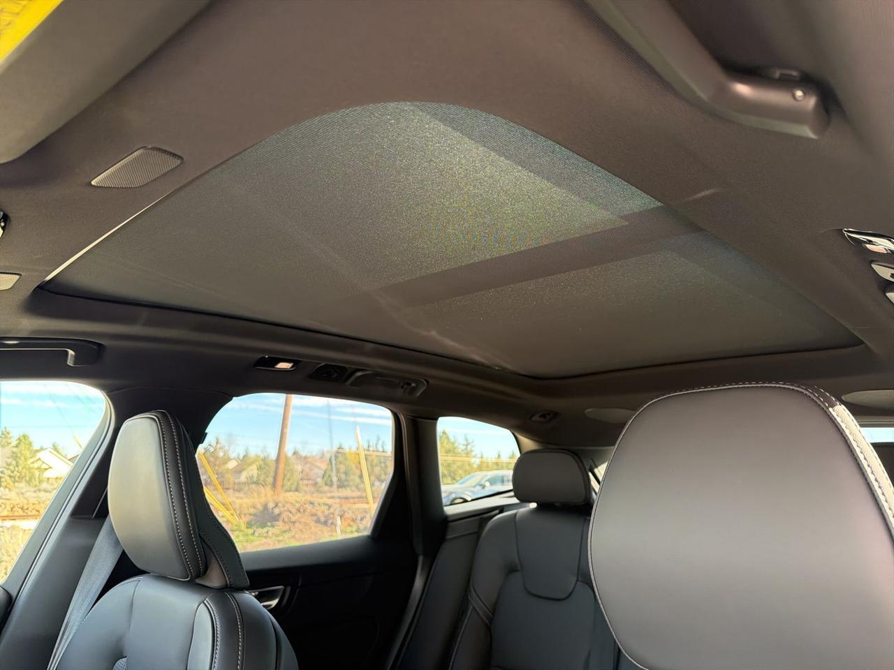 2026 Volvo XC60 B5 Ultra Black Edition Bend OR