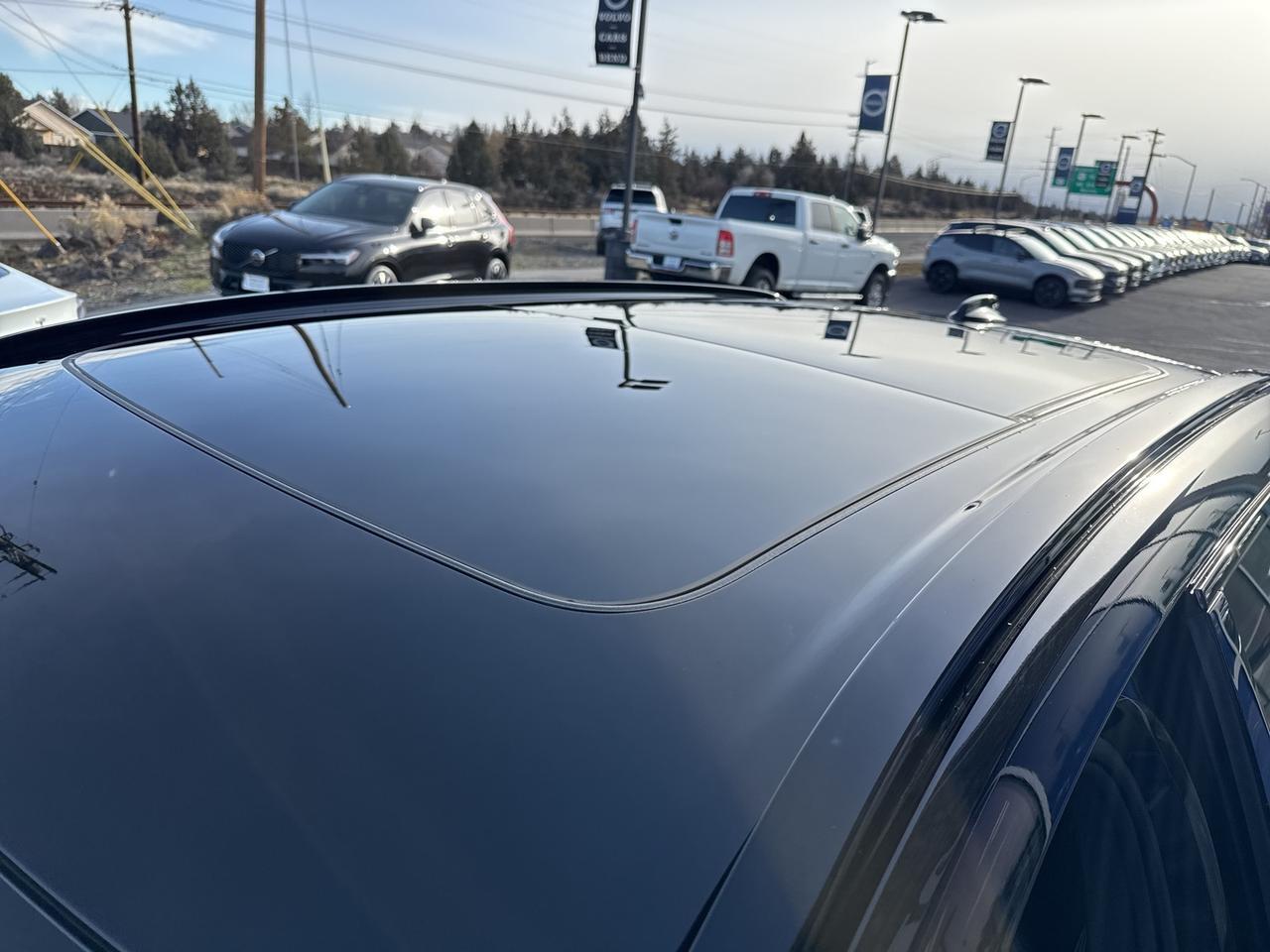 2026 Volvo XC60 B5 Ultra Black Edition Bend OR