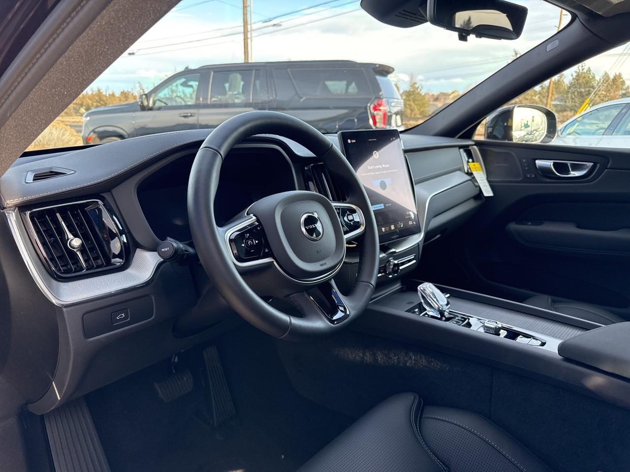 2026 Volvo XC60 B5 Ultra Black Edition Bend OR