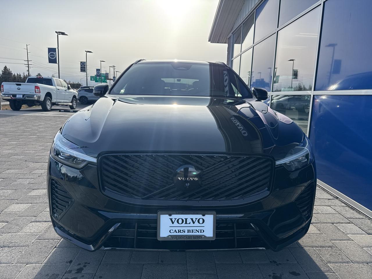 2026 Volvo XC60 B5 Ultra Black Edition Bend OR