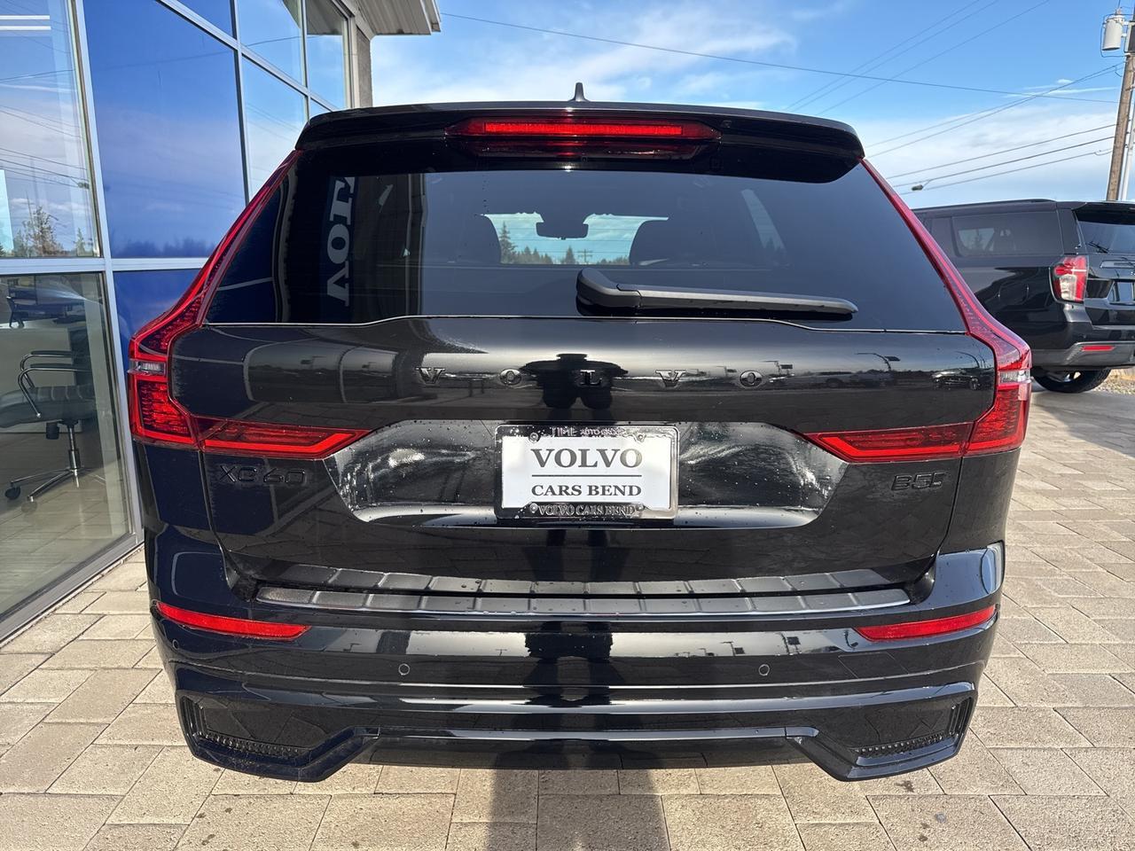 2026 Volvo XC60 B5 Ultra Black Edition Bend OR