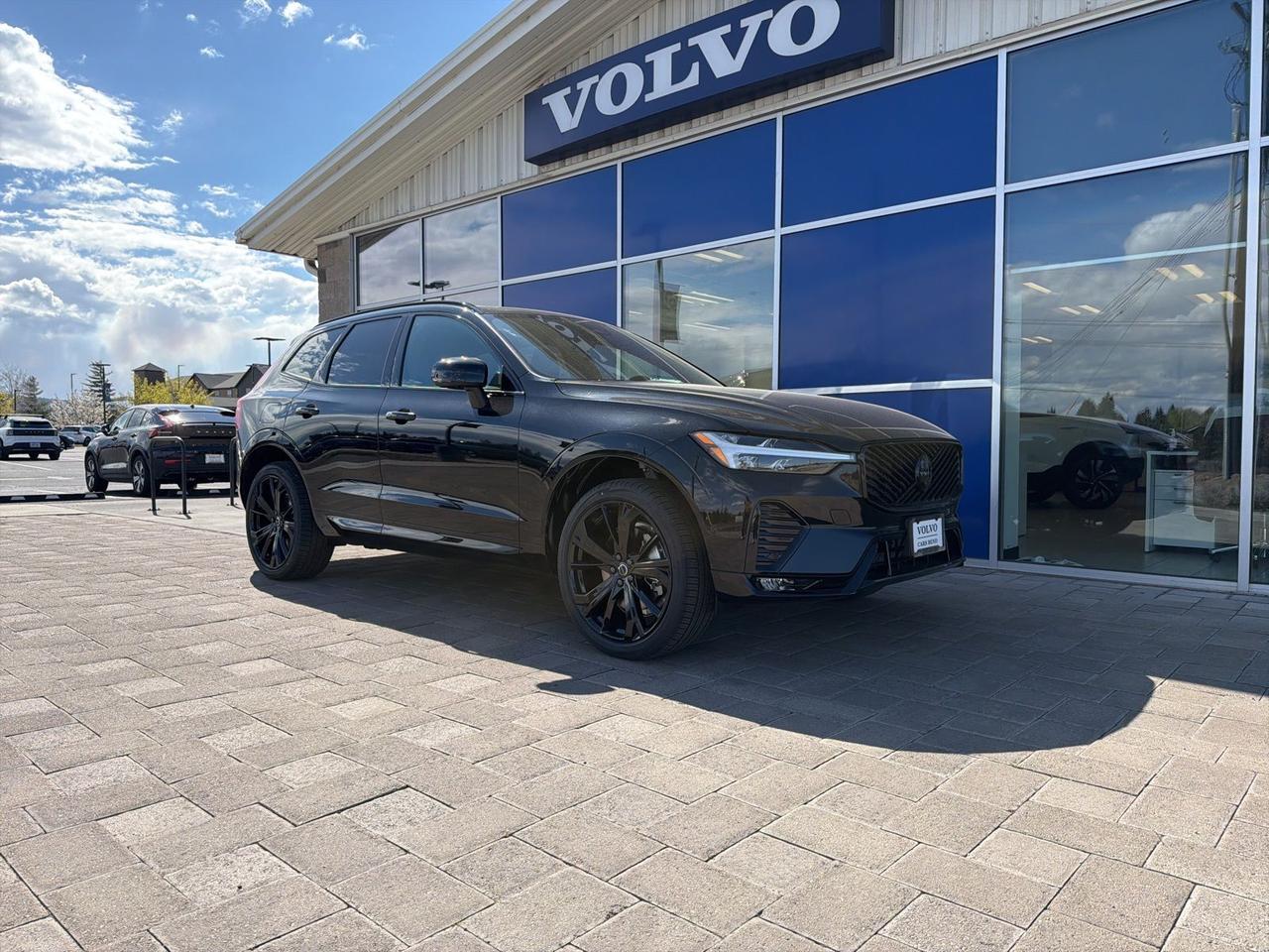 2026 Volvo XC60 B5 Ultra Black Edition