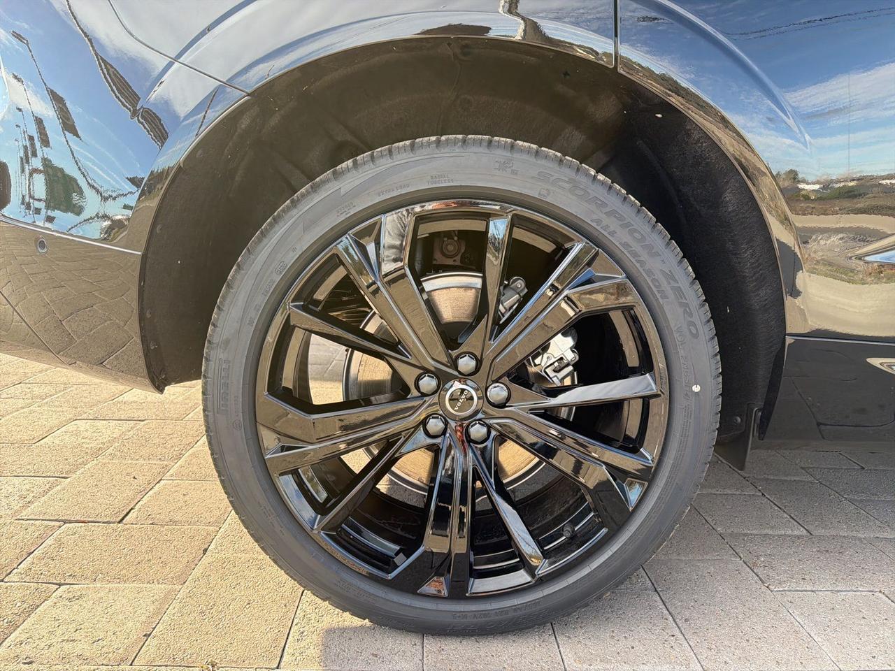 2026 Volvo XC60 B5 Ultra Black Edition Bend OR